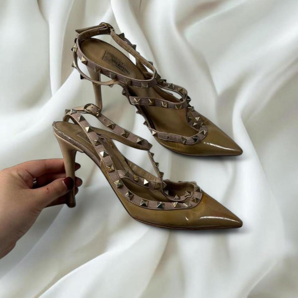 Valentino Garavani Rocksud T-strap pumps pointed toe, pyramid stud detail y2k